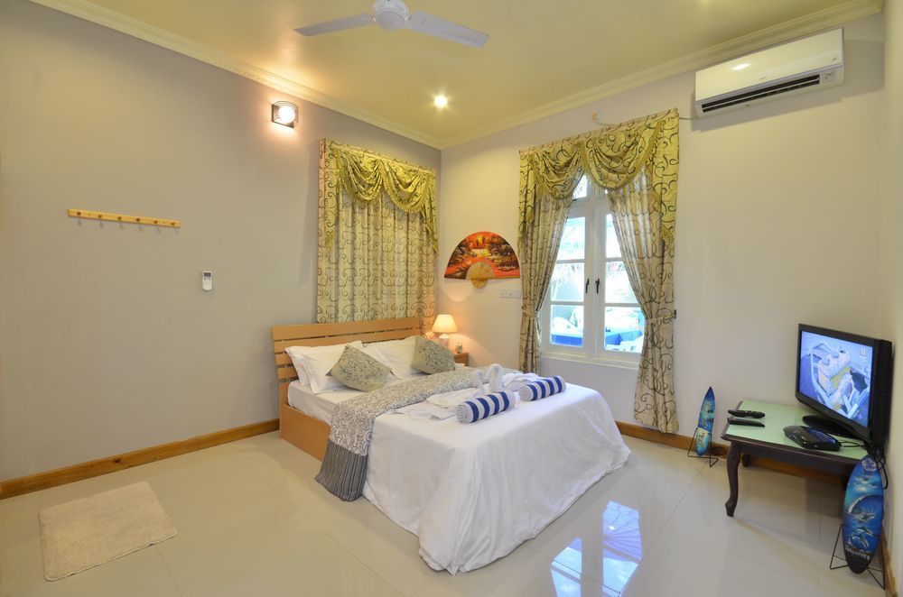 Starry Night At Ukulhas Hotel Exterior foto