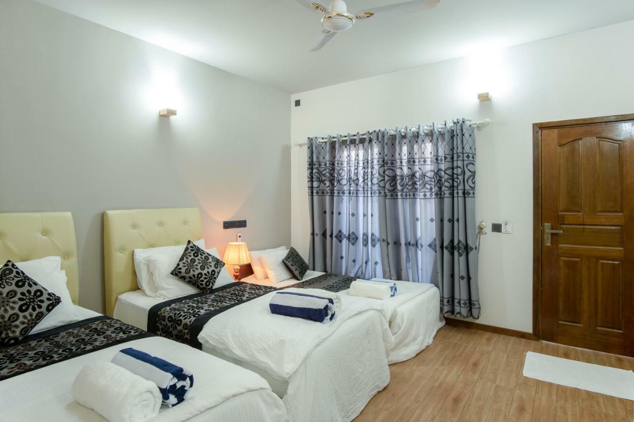Starry Night At Ukulhas Hotel Exterior foto